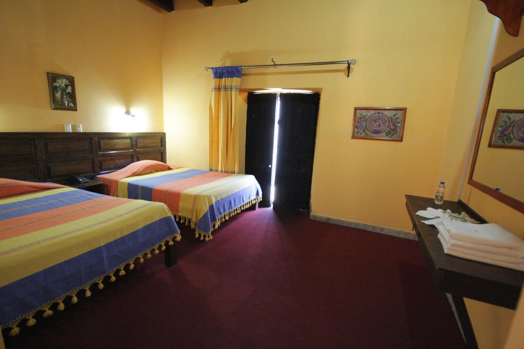 Hotel Plaza Santo Domingo San Cristóbal de Las Casas Δωμάτιο φωτογραφία