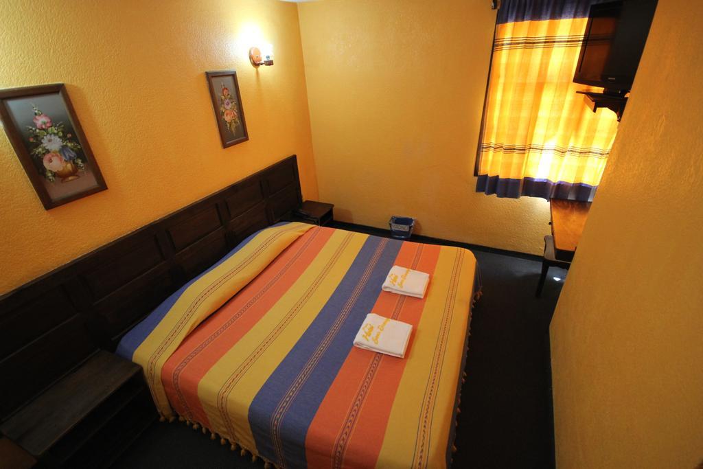 Hotel Plaza Santo Domingo San Cristóbal de Las Casas Δωμάτιο φωτογραφία
