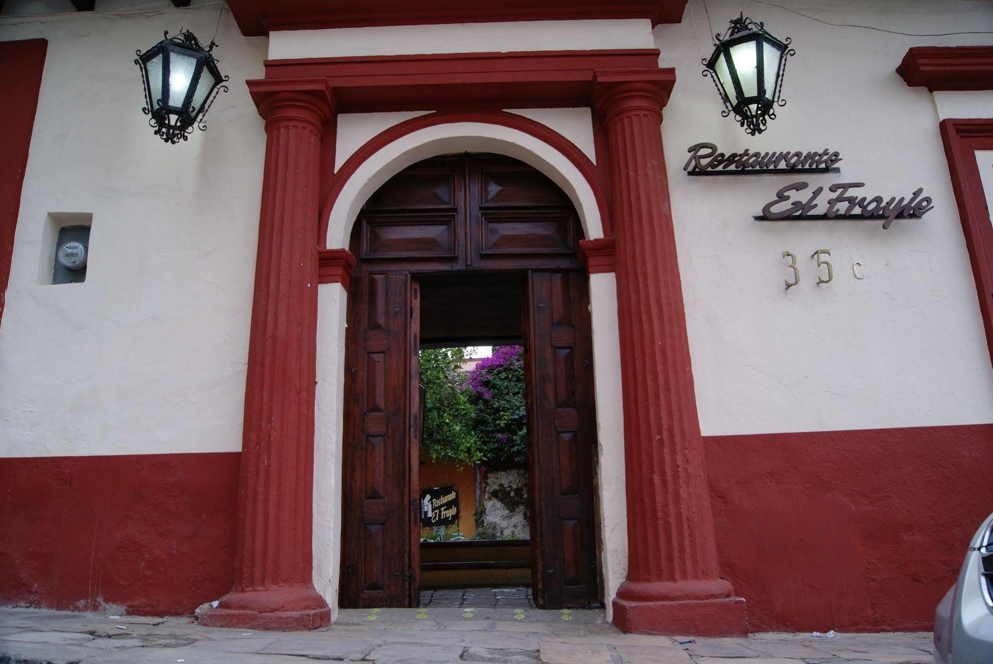 Hotel Plaza Santo Domingo San Cristóbal de Las Casas Εξωτερικό φωτογραφία