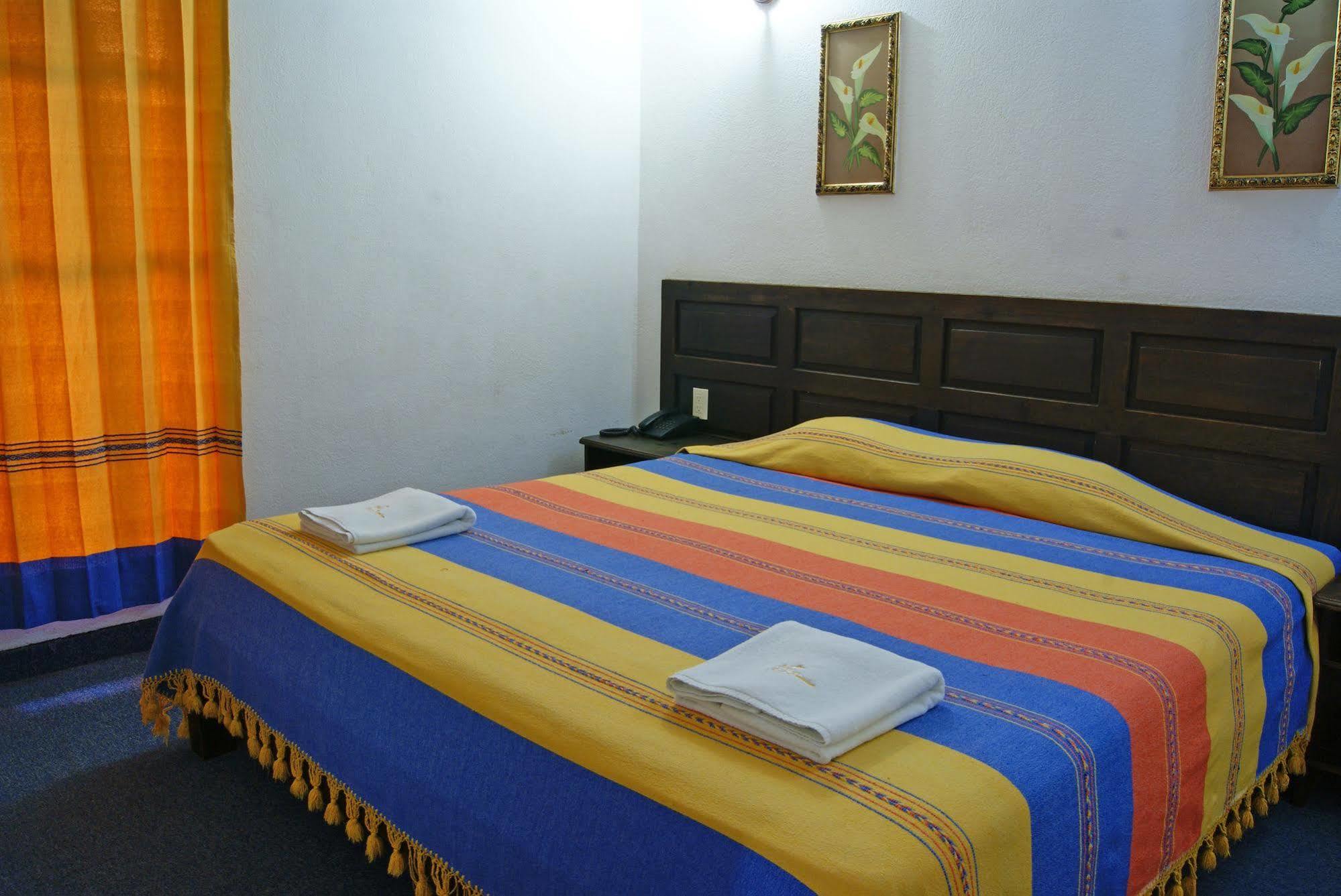 Hotel Plaza Santo Domingo San Cristóbal de Las Casas Εξωτερικό φωτογραφία
