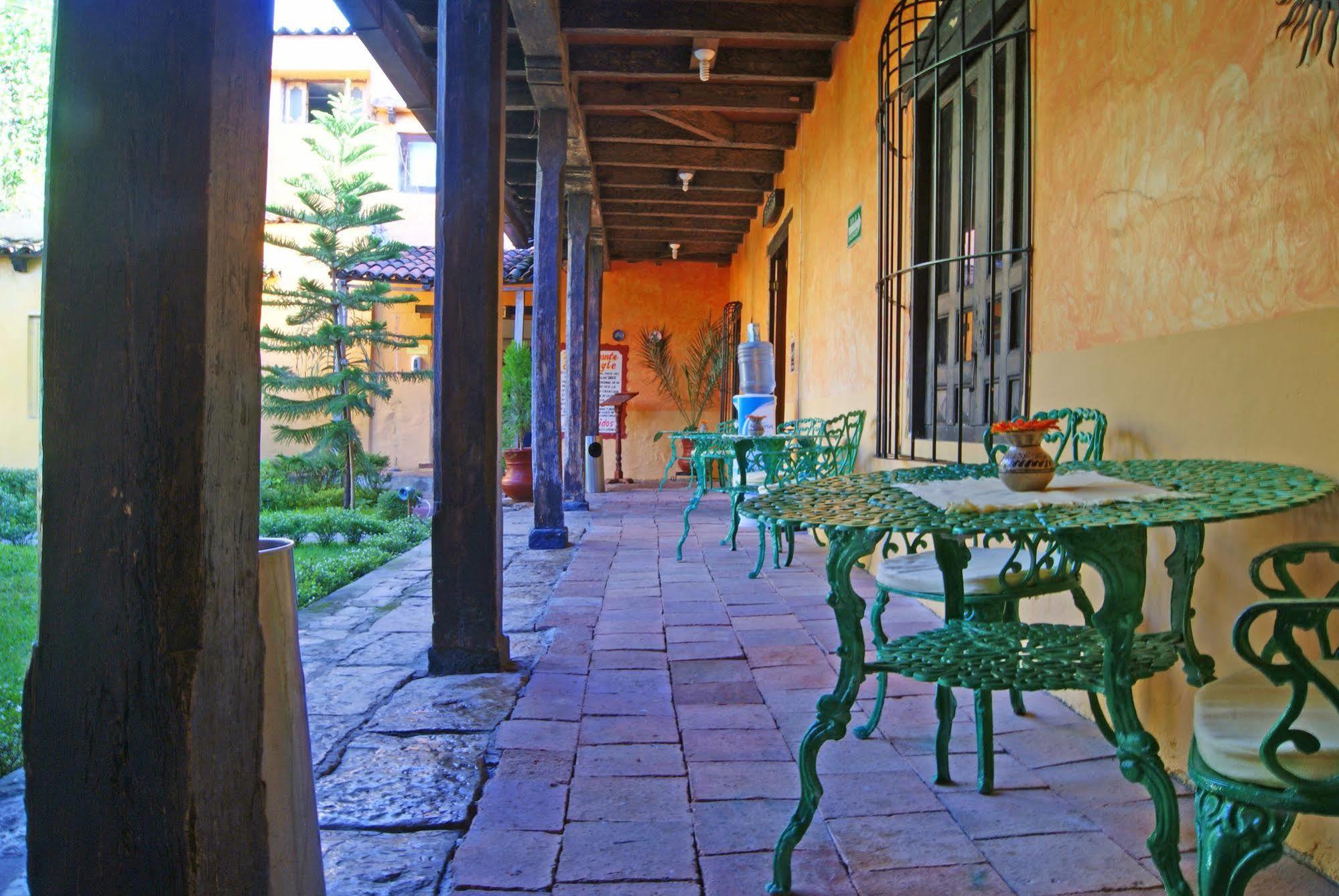 Hotel Plaza Santo Domingo San Cristóbal de Las Casas Εξωτερικό φωτογραφία